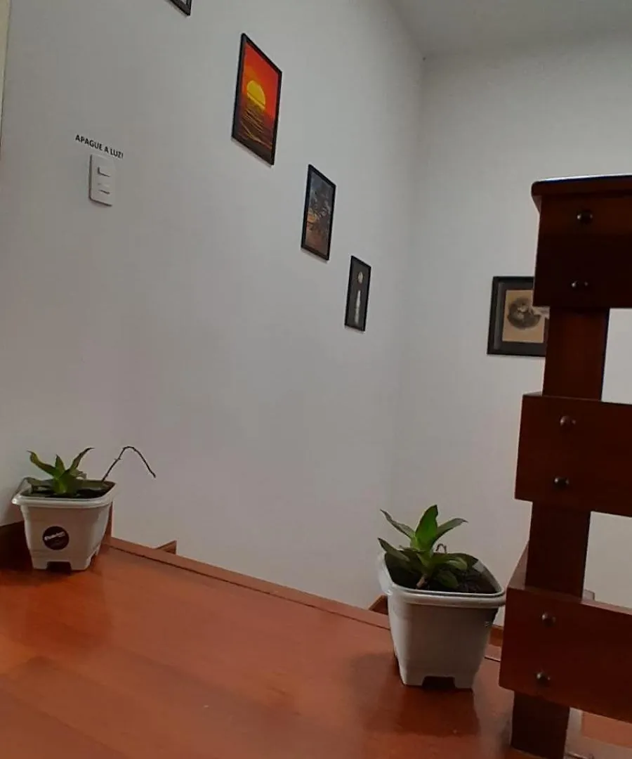 בית אירוח ג'וינוויל Taj Mahal Hostel