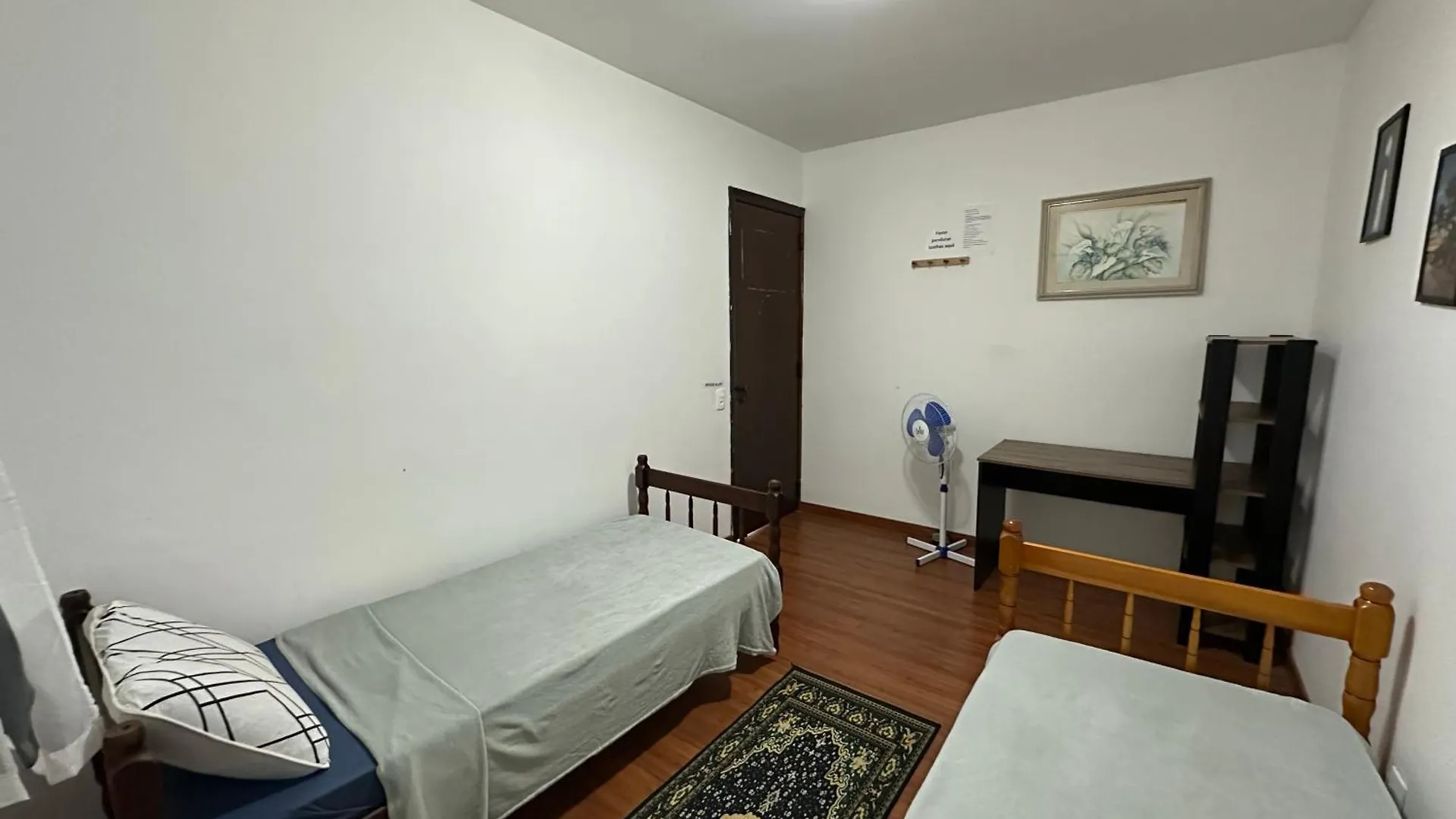 בית אירוח ג'וינוויל Taj Mahal Hostel