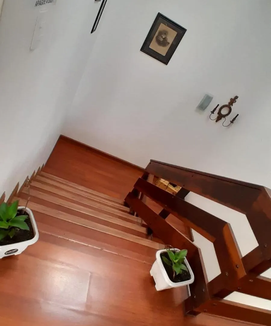Taj Mahal Hostel ジョインヴィレ ホームステイ